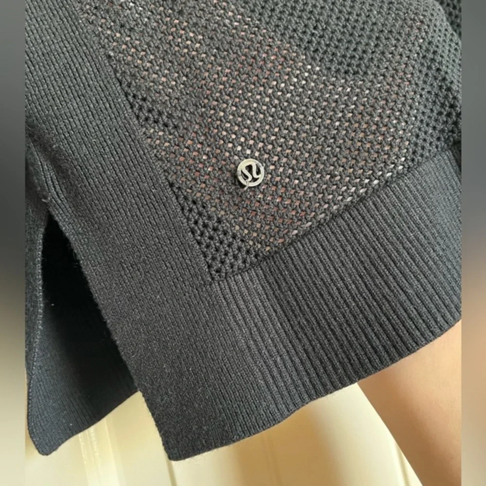 Lululemon Well Being Sweater‎ Women’s Size Small Black Boolux Cashmere Blend